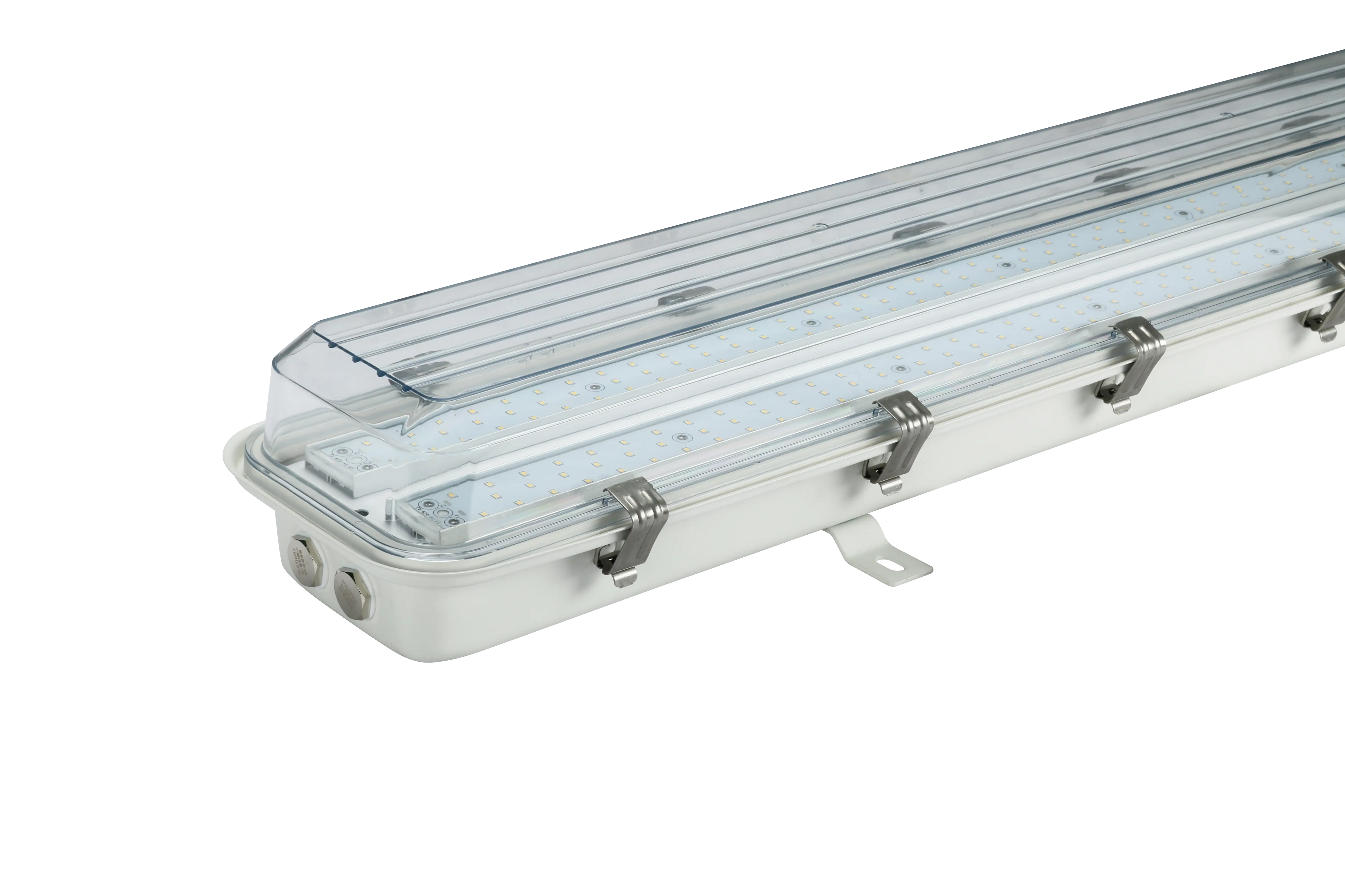 7,000-lumen 5000K Class I Division 2 industrial linear light